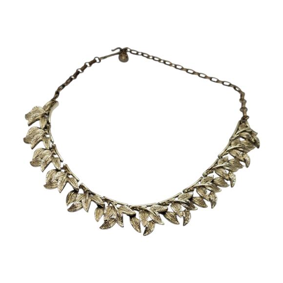 Vintage Coro Necklace Leaf Segmented Link Gold Tone Choker Adjustable 1960s - Picture 1 of 8